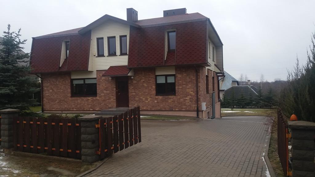 Vidu Guest House Utena Exterior photo