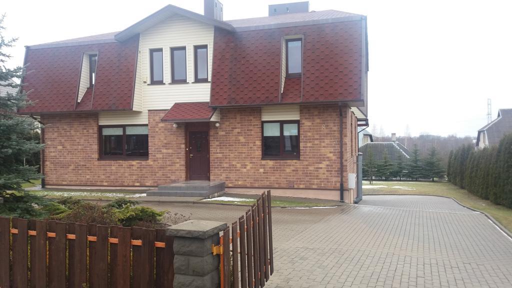 Vidu Guest House Utena Exterior photo