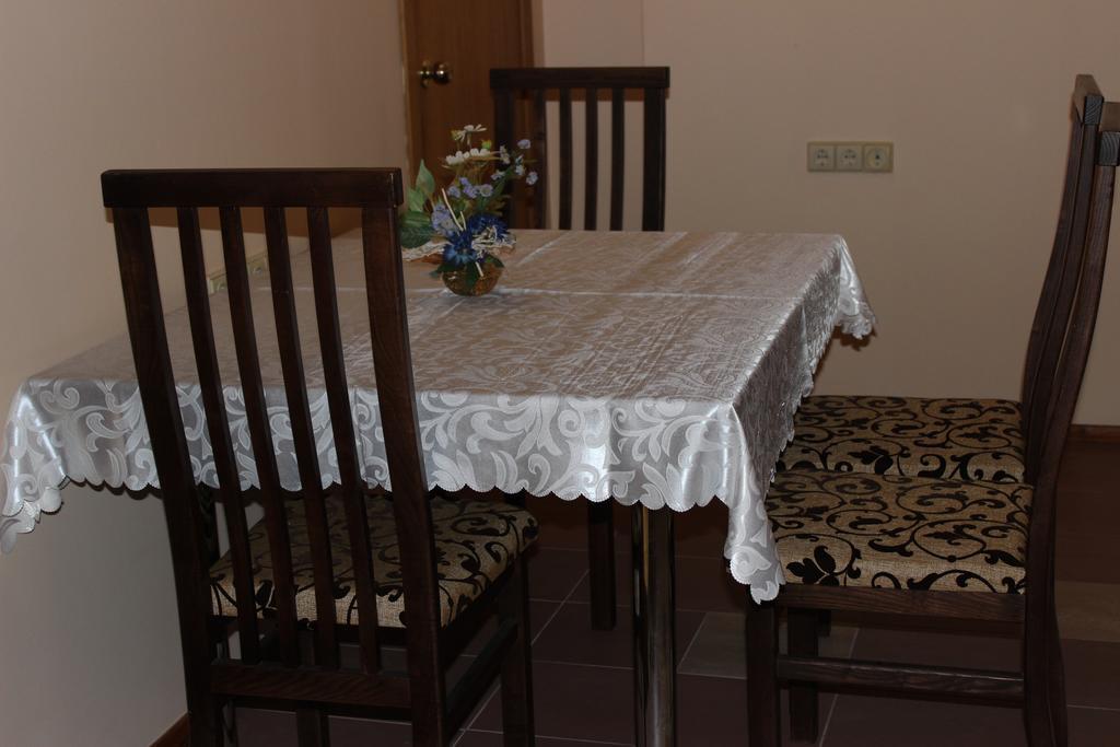 Vidu Guest House Utena Exterior photo