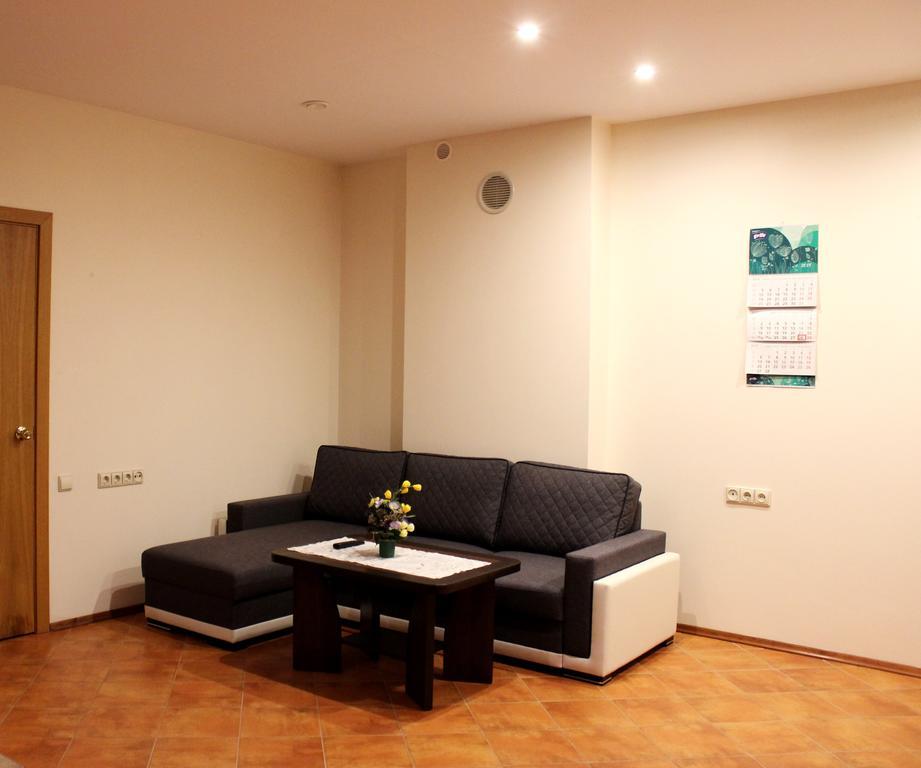 Vidu Guest House Utena Exterior photo
